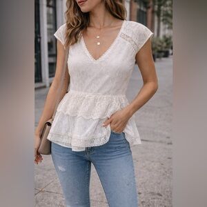 Nanette Lepore White Lace Peplum Top Size 0 Feminine Romantic EUC